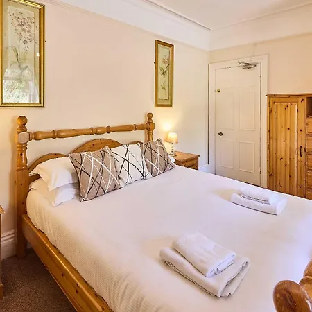 Aaron Guest house Whitby